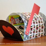 Free Printable :: Valentine’s mailboxes